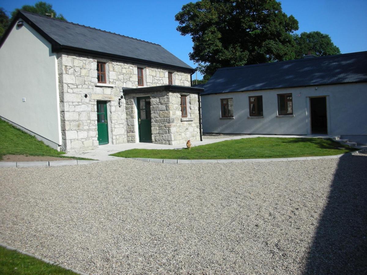Green Adventure Ecohostel Clonmore Exterior photo
